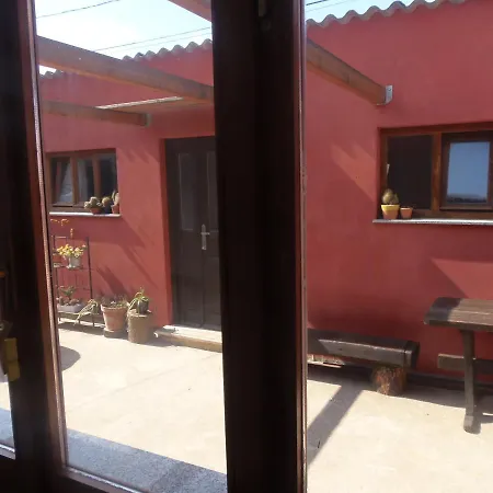 House With A Parking Space - 13024 풀라