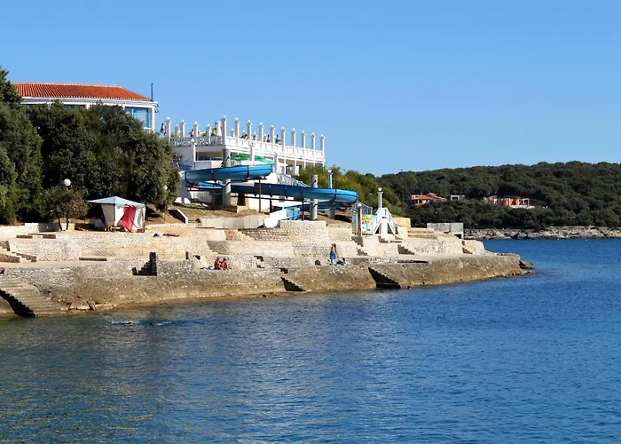 House With A Parking Space - 13024 *