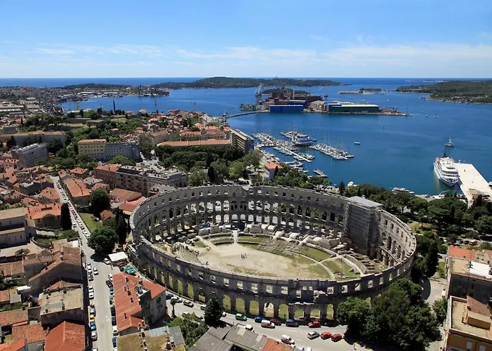 House With A Parking Space - 13024 Pula